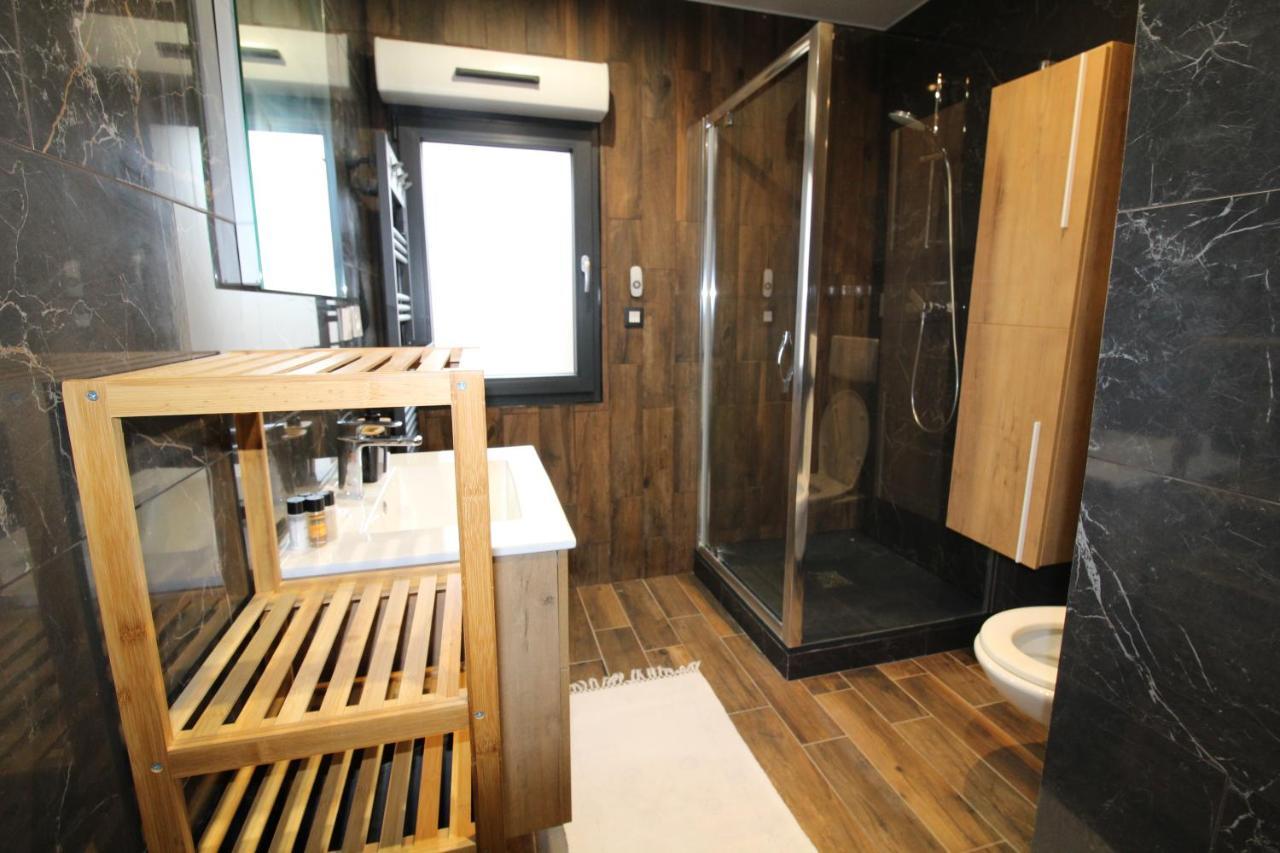 Marvel House - Disneyland 5min, Private Parking, Terrace Holiday home Magny-le-Hongre
