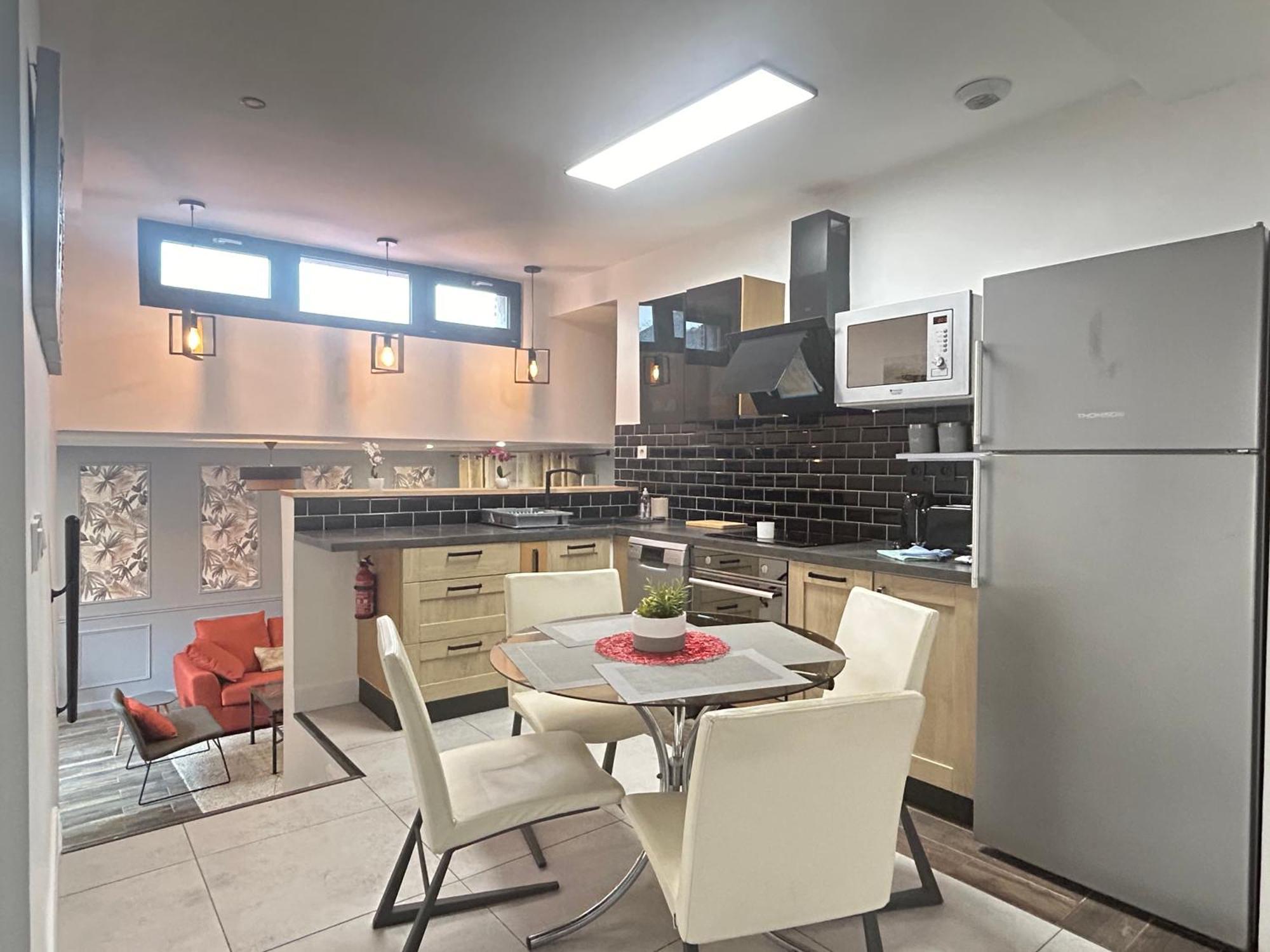 Marvel House - Disneyland 5min, Private Parking, Terrace
