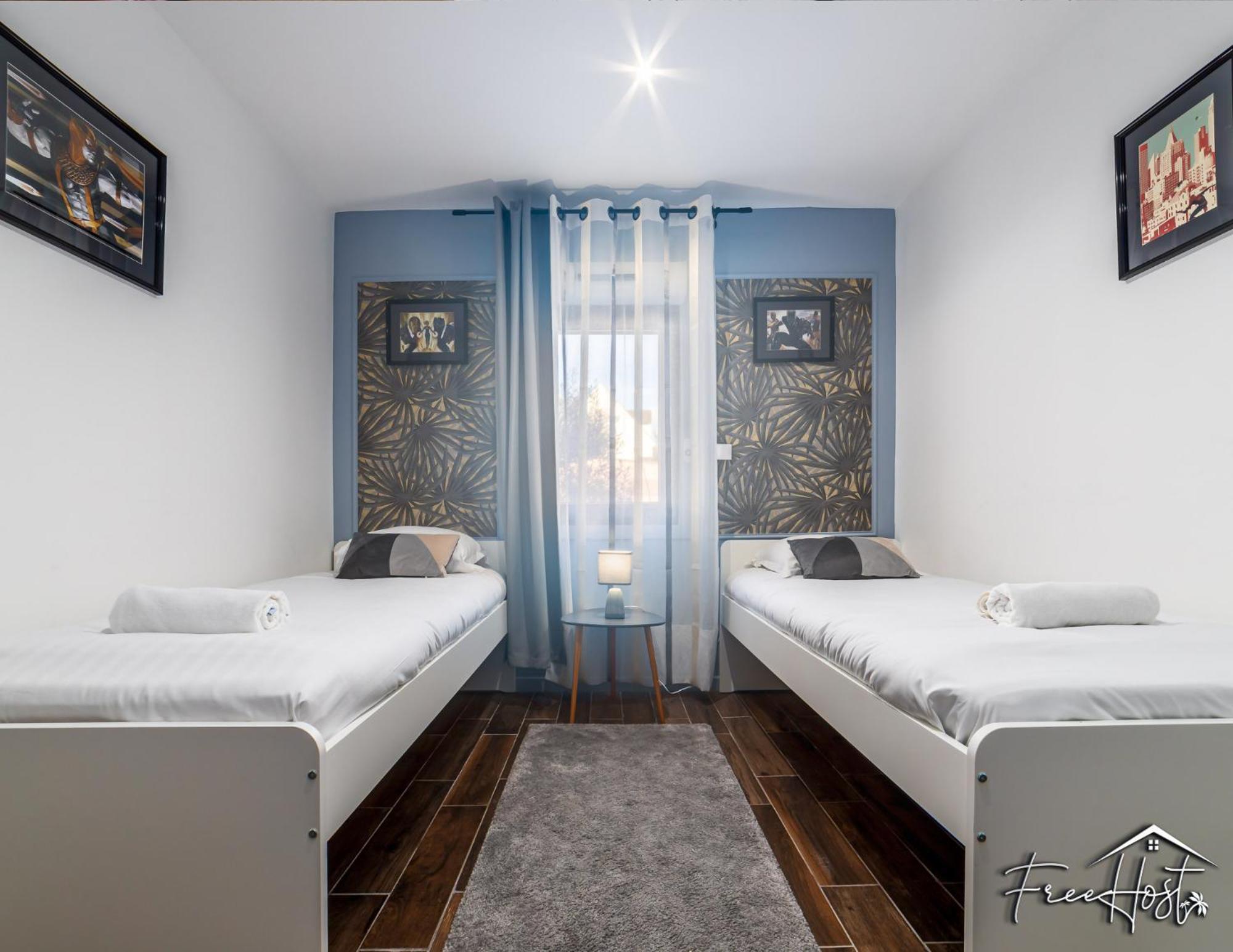 Marvel House - Disneyland 5min, Private Parking, Terrace Holiday home *
